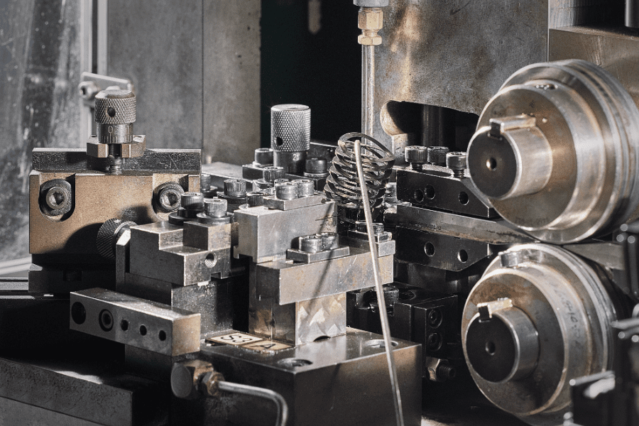 wave spring coiling